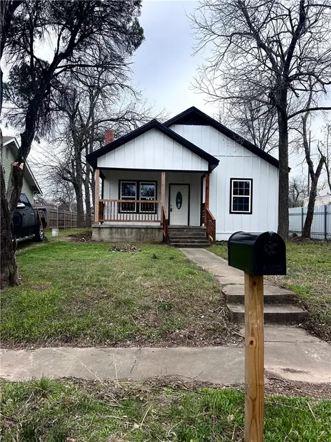 Exterior - 2416 Mcferrin Ave, Waco, TX 76708 photo 3 of 6