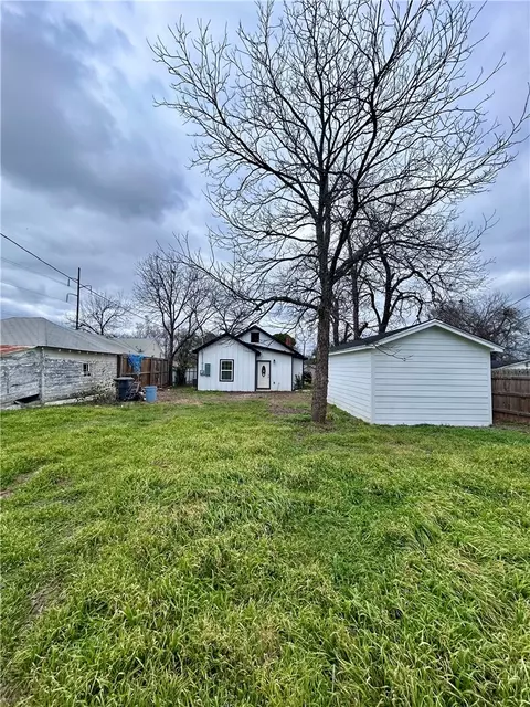 Exterior - 2416 Mcferrin Ave, Waco, TX 76708 photo 4 of 6