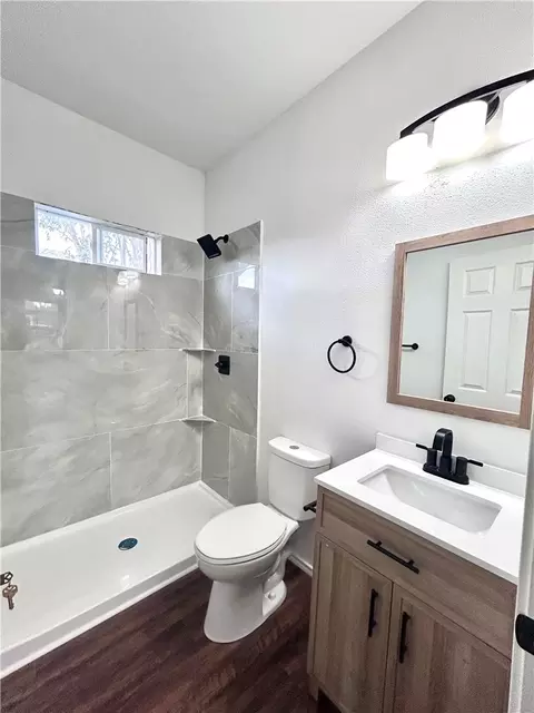 Bath - 2416 Mcferrin Ave, Waco, TX 76708 photo 3 of 3