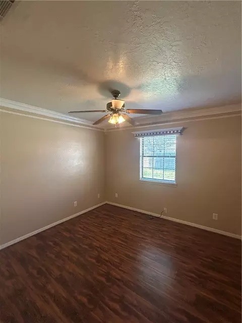 252 Locklar Loop, Waco, TX 76705 photo 12