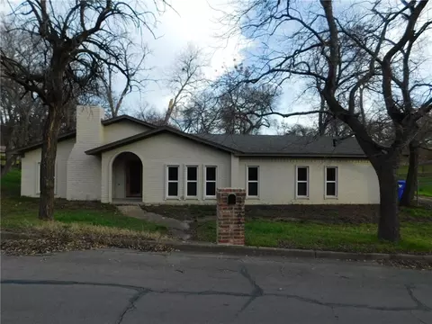 2300 Stewart Dr, Waco, TX 76708