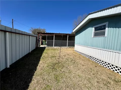 303 S Fairpark St, Riesel, TX 76682