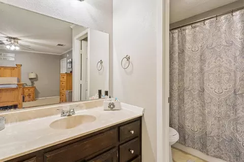 Bath - 202 Thompson Cir, Lorena, TX 76655 photo 1 of 2