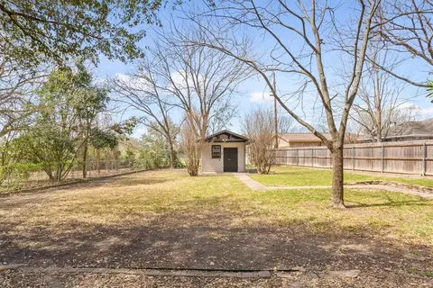Exterior - 202 Thompson Cir, Lorena, TX 76655 photo 4 of 4