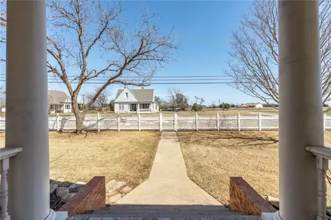 406 S Bordon St, Lorena, TX 76655 photo 5