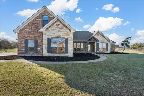 350 Hunters Meadow Dr, Lorena, TX 76655