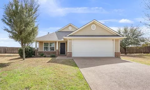 708 Swiss Cir, Robinson, TX 76706