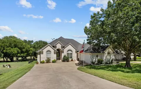 16044 Faircrest Dr, Whitney, TX 76692