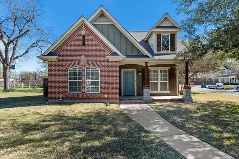 2124 S 4th St, Waco, TX 76706