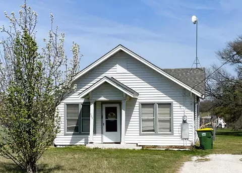 305 S Fairpark St, Riesel, TX 76682