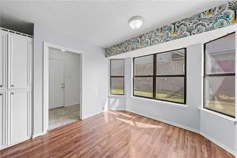 2005 Ramada Dr, Waco, TX 76712 photo 8