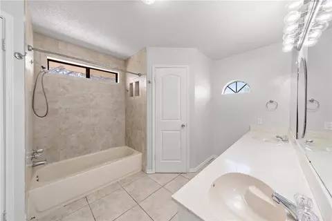 2005 Ramada Dr, Waco, TX 76712 photo 12