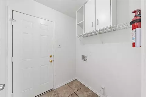 2005 Ramada Dr, Waco, TX 76712 photo 9
