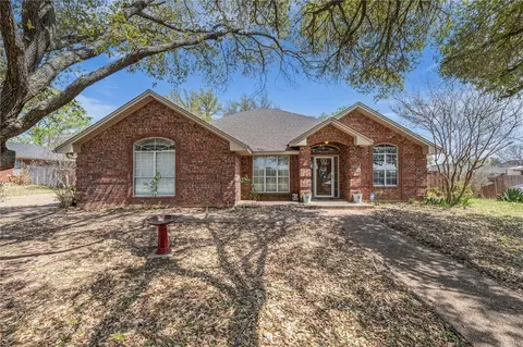 209 High Point Dr, Waco, TX 76705