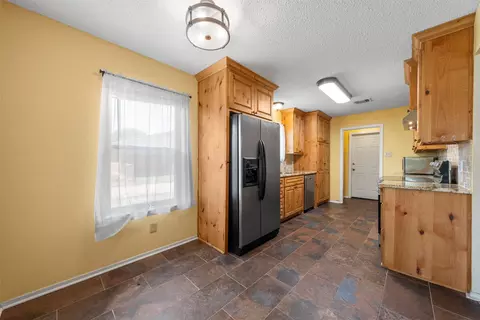 111 Thompson Cir, Lorena, TX 76655 photo 9