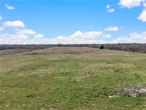 598 Sommerfeld Dr, Waco, TX 76705