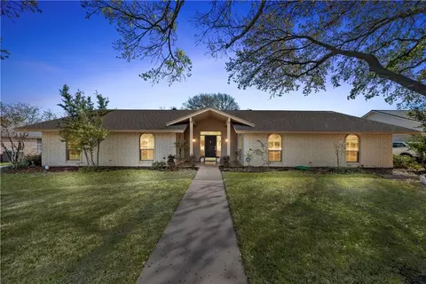 741 Ivy Ann Dr, Woodway, TX 76712