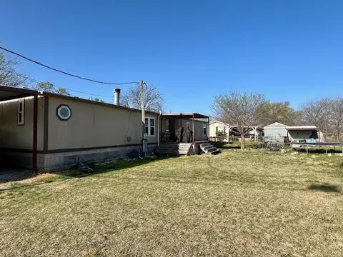 410 Pecan St, Bangs, TX 76823 photo 5