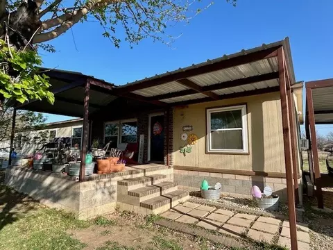 410 Pecan St, Bangs, TX 76823 photo 3