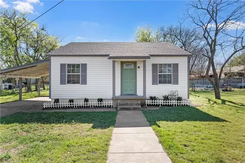 1007 S Van Buren St, Mcgregor, TX 76657