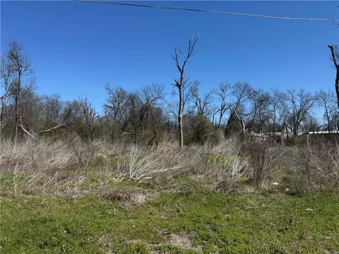 lot8 N 2nd St, Lott, TX 76656