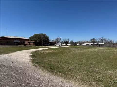 lot4 6 5th St, Lott, TX 76656