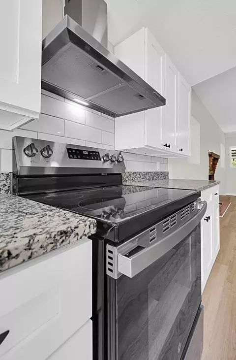 Kitchen - 1541 Clark Ave, Waco, TX 76708 photo 5 of 6
