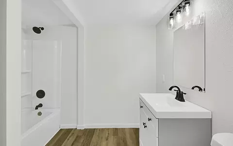Bath - 1541 Clark Ave, Waco, TX 76708 photo 3 of 5