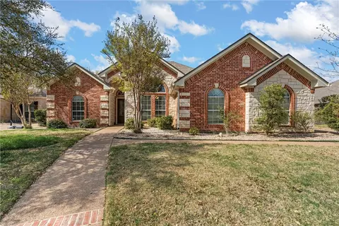 322 Canterbury Dr, Waco, TX 76712