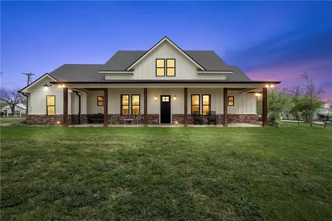 310 Bruce St, Bruceville, TX 76630