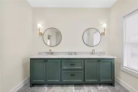 Bath - 2728 Pine Ave, Waco, TX 76708 photo 4 of 6