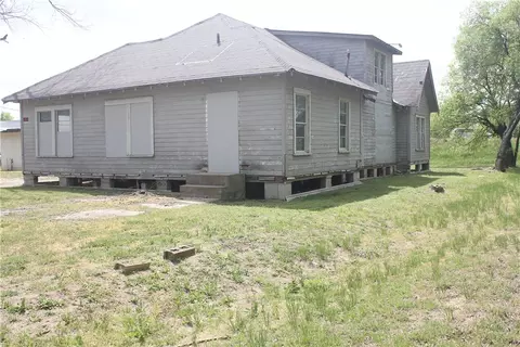 212 Loop 340, Bellmead, TX 76705 photo 2