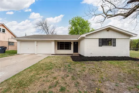 3705 Manor Dr, Waco, TX 76706
