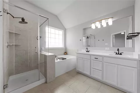 Bath - 3633 Beutel Rd, Lorena, TX 76655 photo 2 of 3