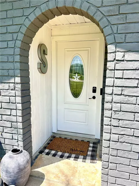 Entry Way - 500 Ward Ave E, Robinson, TX 76706 photo 1 of 1