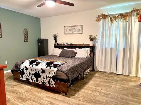 Bedroom - 500 Ward Ave E, Robinson, TX 76706 photo 3 of 4