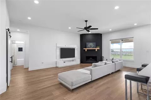 Living - 174 Evening Star, Mcgregor, TX 76657 photo 1 of 3