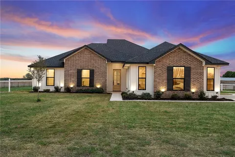 Exterior - 174 Evening Star, Mcgregor, TX 76657 photo 2 of 13