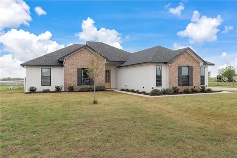 Exterior - 174 Evening Star, Mcgregor, TX 76657 photo 10 of 13