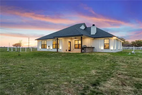 Exterior - 174 Evening Star, Mcgregor, TX 76657 photo 13 of 13