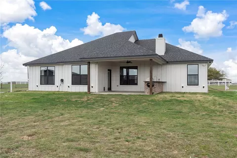 Exterior - 174 Evening Star, Mcgregor, TX 76657 photo 7 of 13