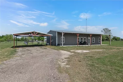 Exterior - 917 Farney Rd, Lorena, TX 76655 photo 6 of 9