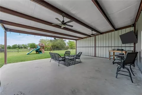 Exterior - 917 Farney Rd, Lorena, TX 76655 photo 2 of 9