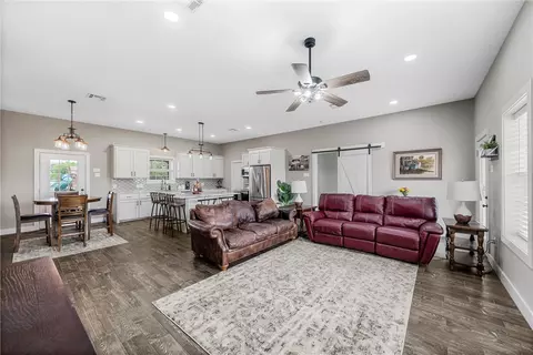 Living - 917 Farney Rd, Lorena, TX 76655 photo 1 of 1