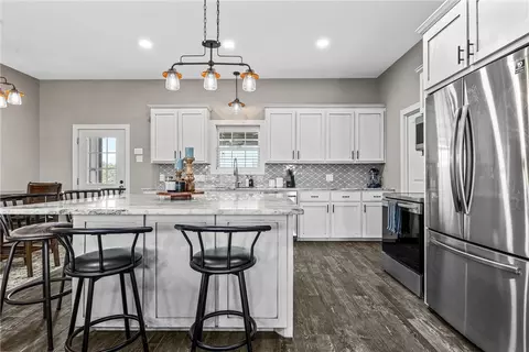 Kitchen - 917 Farney Rd, Lorena, TX 76655 photo 3 of 6