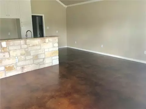 697 Park St, Mcgregor, TX 76657 photo 3