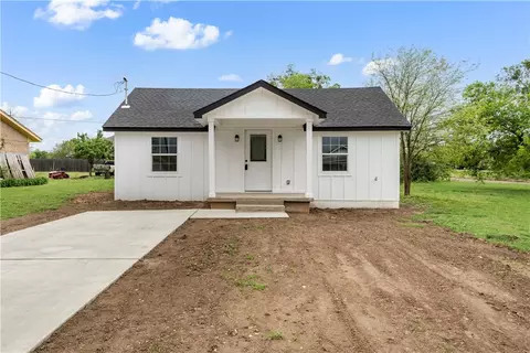 403 Garfield St, Mcgregor, TX 76657
