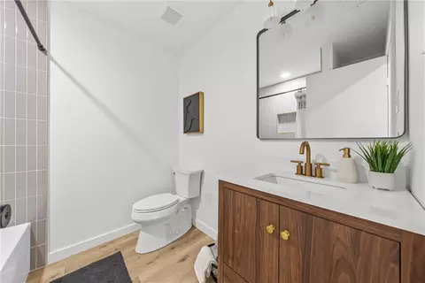 Bath - 3201 Pine Ave, Waco, TX 76708 photo 3 of 3