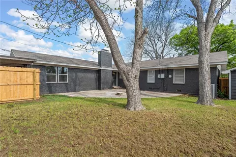 Exterior - 3201 Pine Ave, Waco, TX 76708 photo 8 of 9