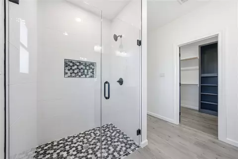 Bath - 412 E Hunt St, Bremond, TX 76629 photo 2 of 3